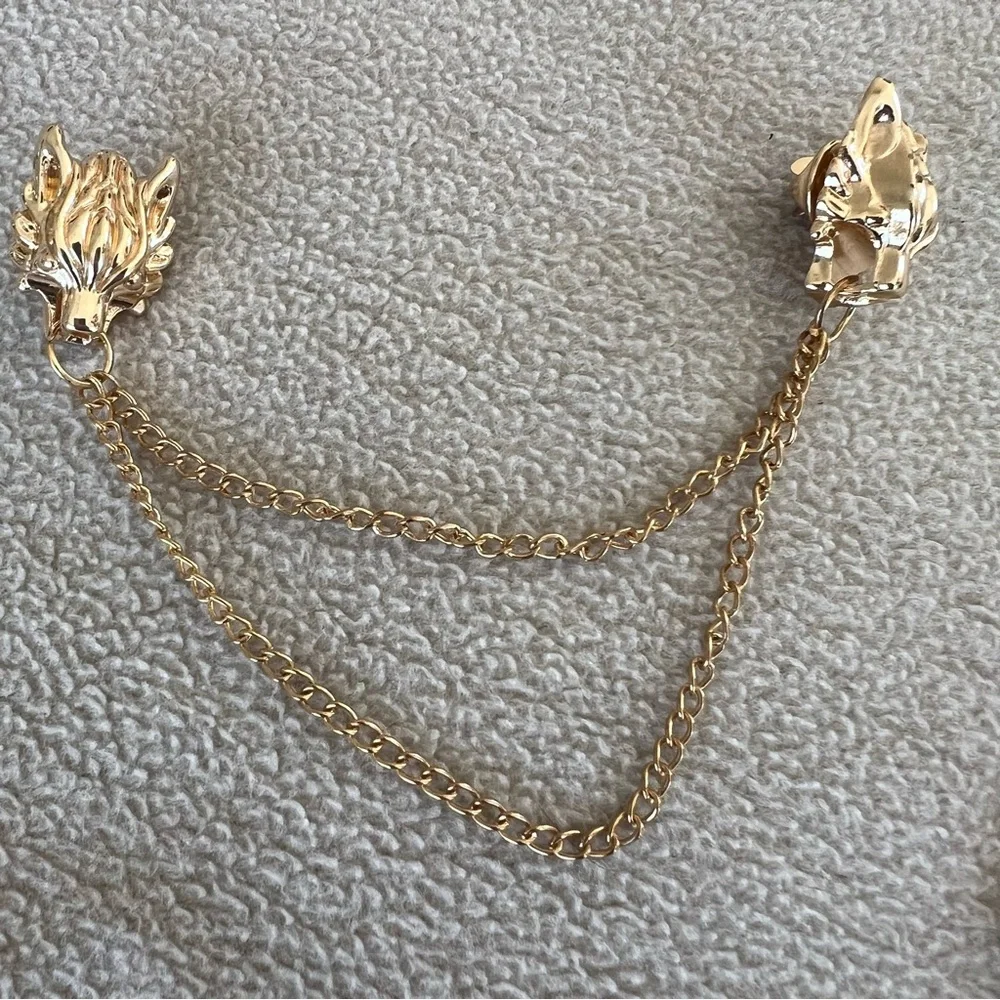 Brooch Set of seven gold tone cat wolves flower hearts leaves
